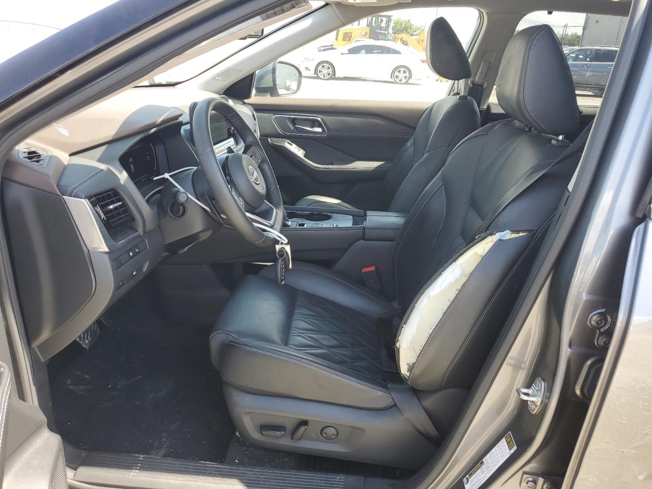 NISSAN ROGUE PLATINUM