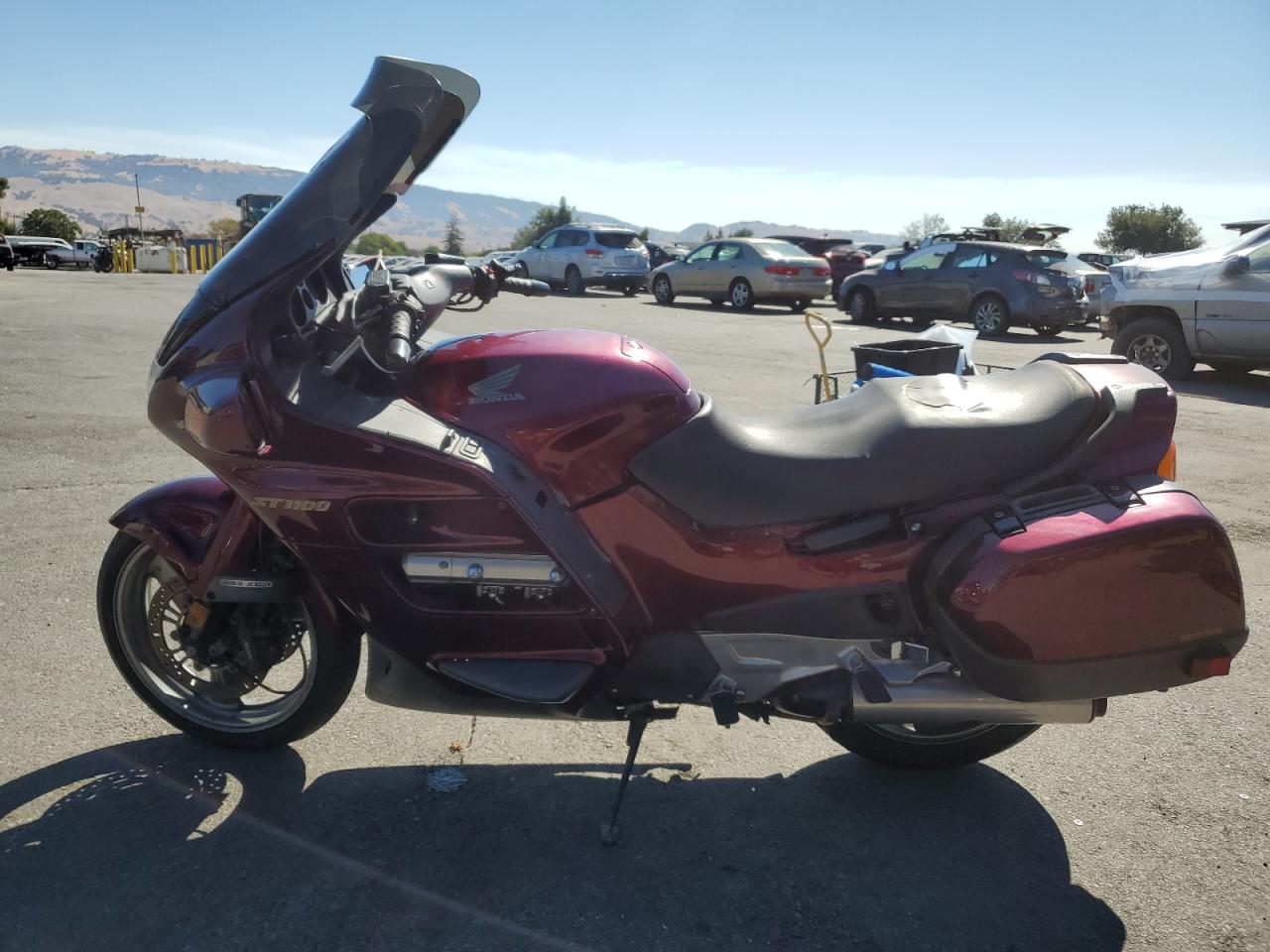 HONDA ST1100 A 2001 burgundy road/str gas JH2SC264X1M100002 photo #4