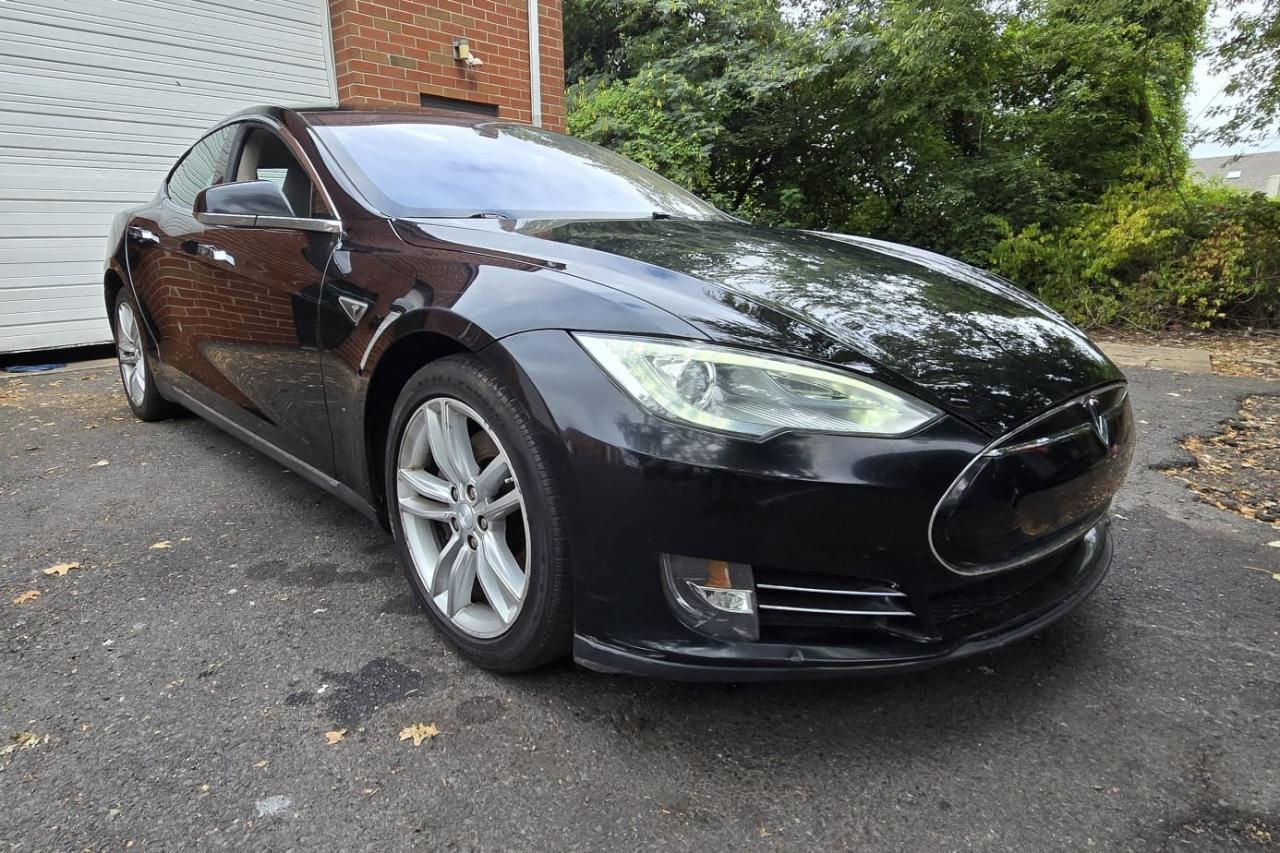 Lot #2869689058 2013 TESLA MODEL S