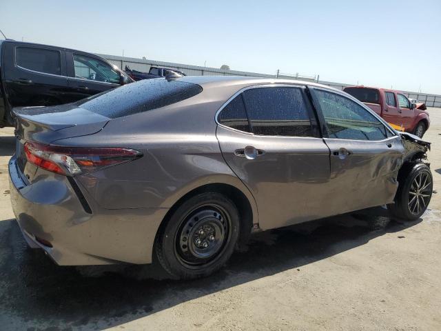 VIN 4T1G11AK0NU654137 2022 Toyota Camry, SE no.3