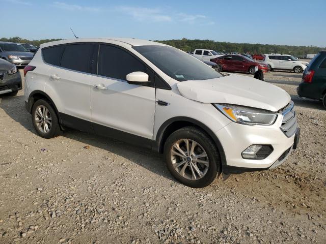 VIN 1FMCU9GD7KUB85976 2019 Ford Escape, SE no.4