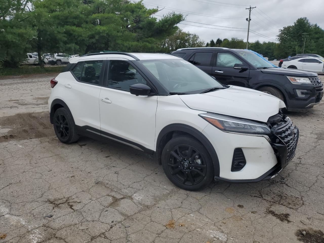 Lot #2876592847 2023 NISSAN KICKS SR