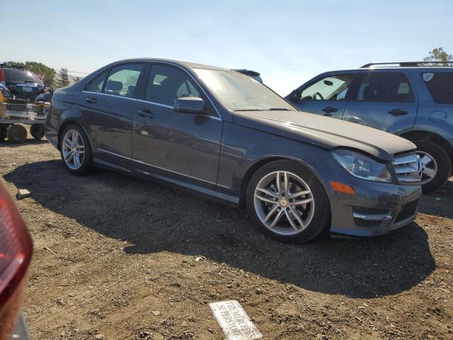 VIN WDDGF4HB2DR274687 2013 Mercedes-Benz C-Class, 250 no.4