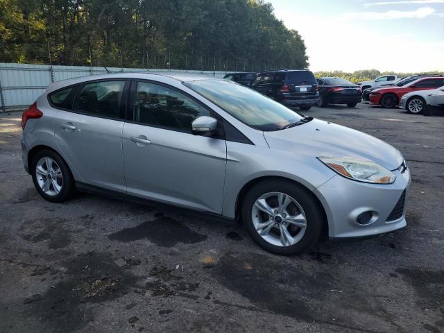 VIN 1FADP3K2XEL456760 2014 Ford Focus, SE no.4