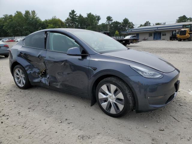 VIN 7SAYGDEE8NF427822 2022 Tesla MODEL Y no.4