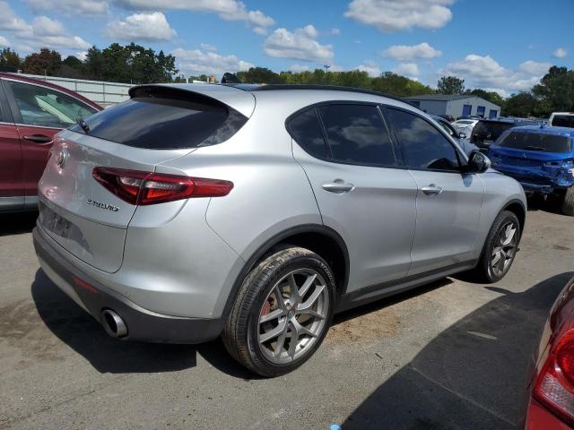 VIN ZASFAKNN1J7B99339 2018 Alfa Romeo Stelvio, Ti S... no.3