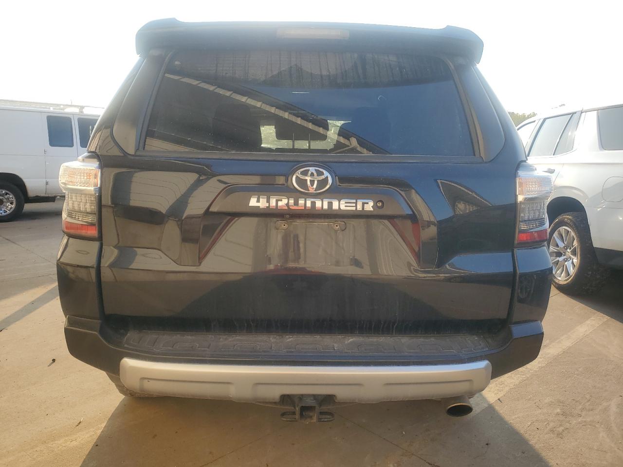 Lot #2888400687 2018 TOYOTA 4RUNNER SR