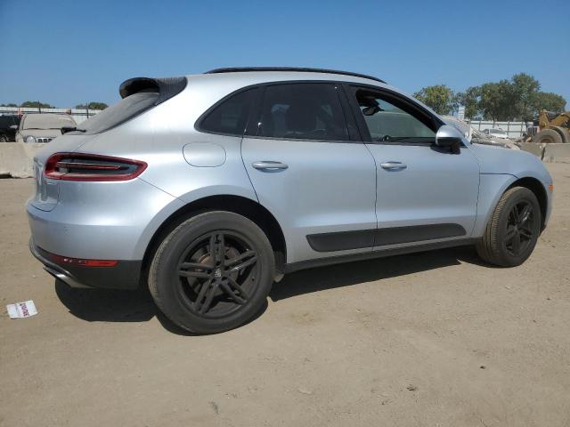 VIN WP1AA2A58JLB08873 2018 Porsche Macan no.3