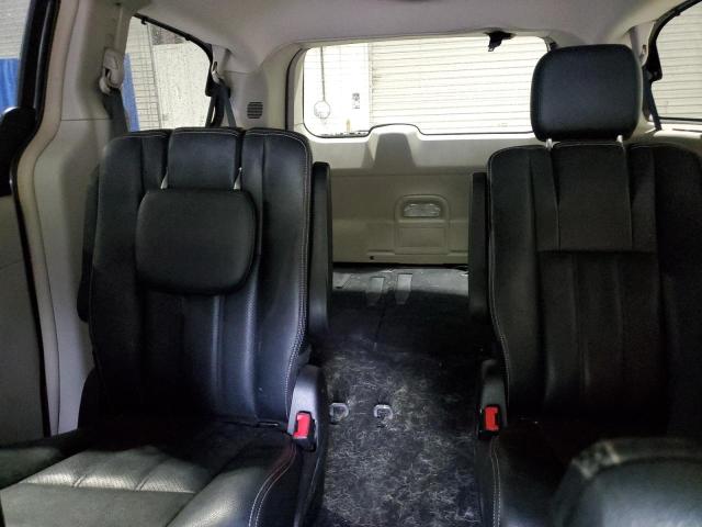2016 CHRYSLER TOWN & COU - 2C4RC1CG1GR149787