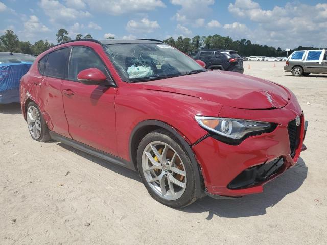 VIN ZASFAKPN9J7C00587 2018 Alfa Romeo Stelvio, Sport no.4