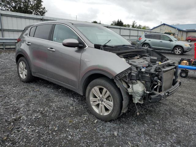 VIN KNDPMCAC2J7438668 2018 KIA Sportage, LX no.4