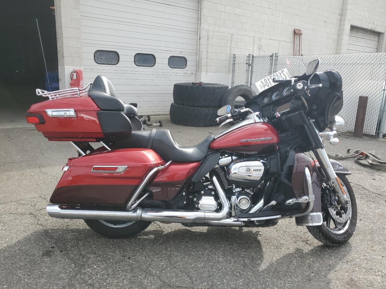 1HD1KKD12JB602805 HARLEY-DAVIDSON FLHTKL ULT 2018