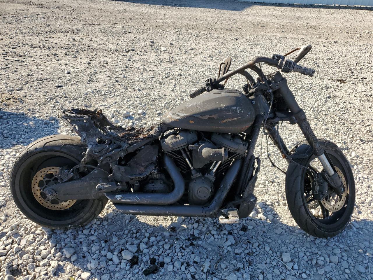 1HD1YVK17KC013456 HARLEY-DAVIDSON FXDRS 2019