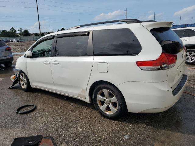 VIN 5TDKK3DC2ES504840 2014 Toyota Sienna, LE no.2