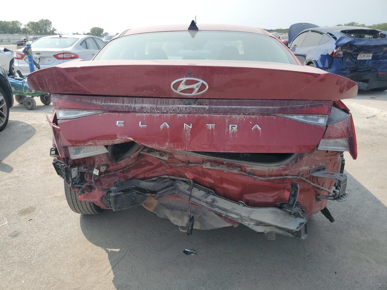 Lot #2970262903 2023 HYUNDAI ELANTRA SE