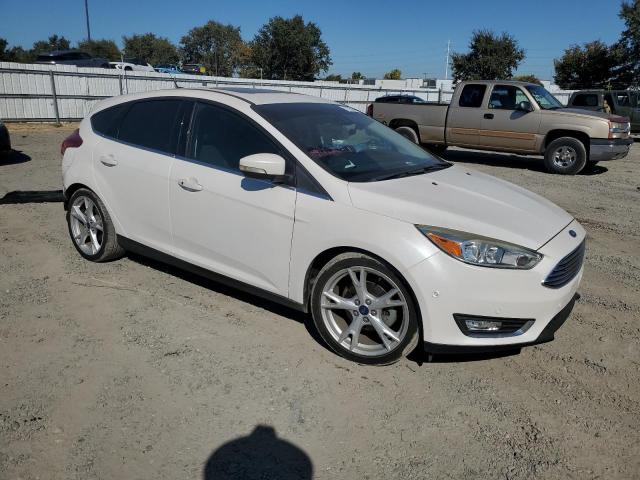 VIN 1FADP3N23FL221954 2015 Ford Focus, Titanium no.4