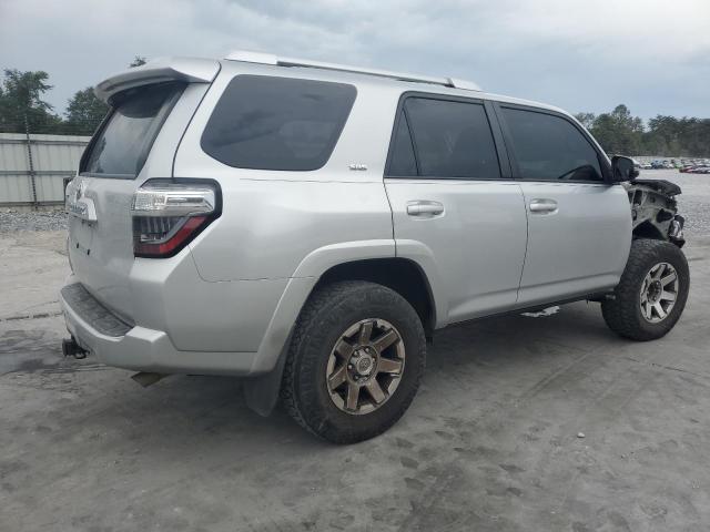 VIN JTEZU5JR2E5067128 2014 Toyota 4runner, SR5 no.3