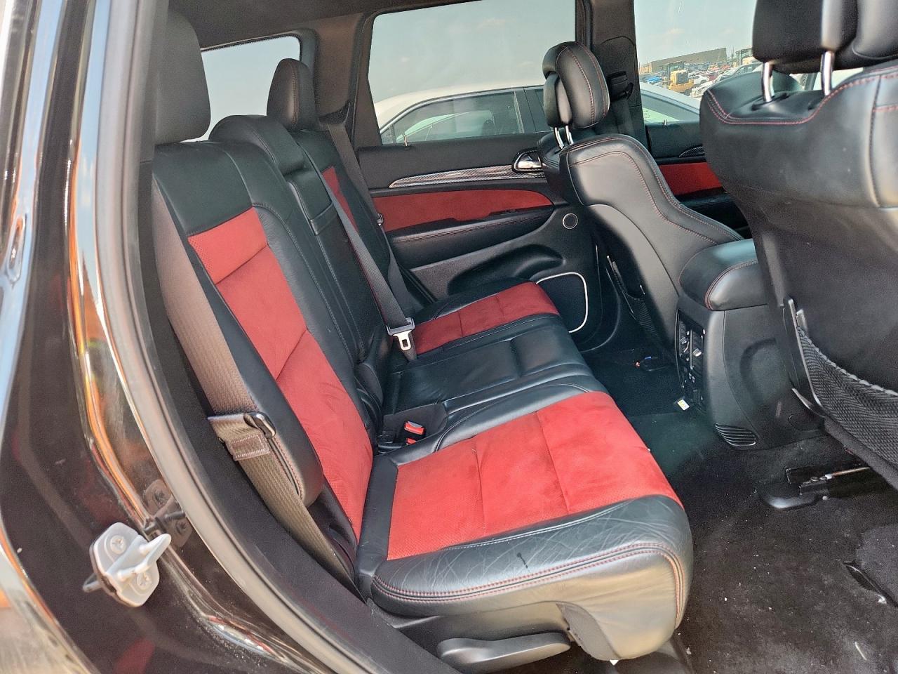 JEEP GRAND CHEROKEE SRT-8