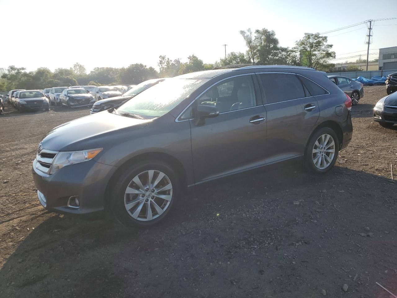 TOYOTA VENZA LE