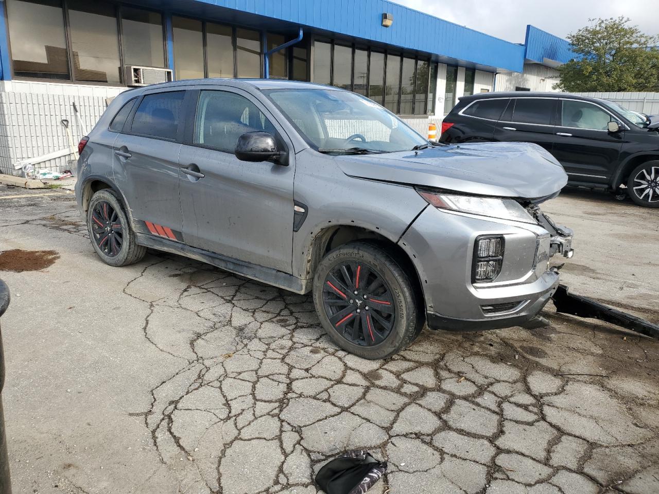 MITSUBISHI OUTLANDER ES