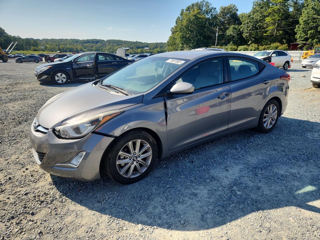 HYUNDAI ELANTRA SE