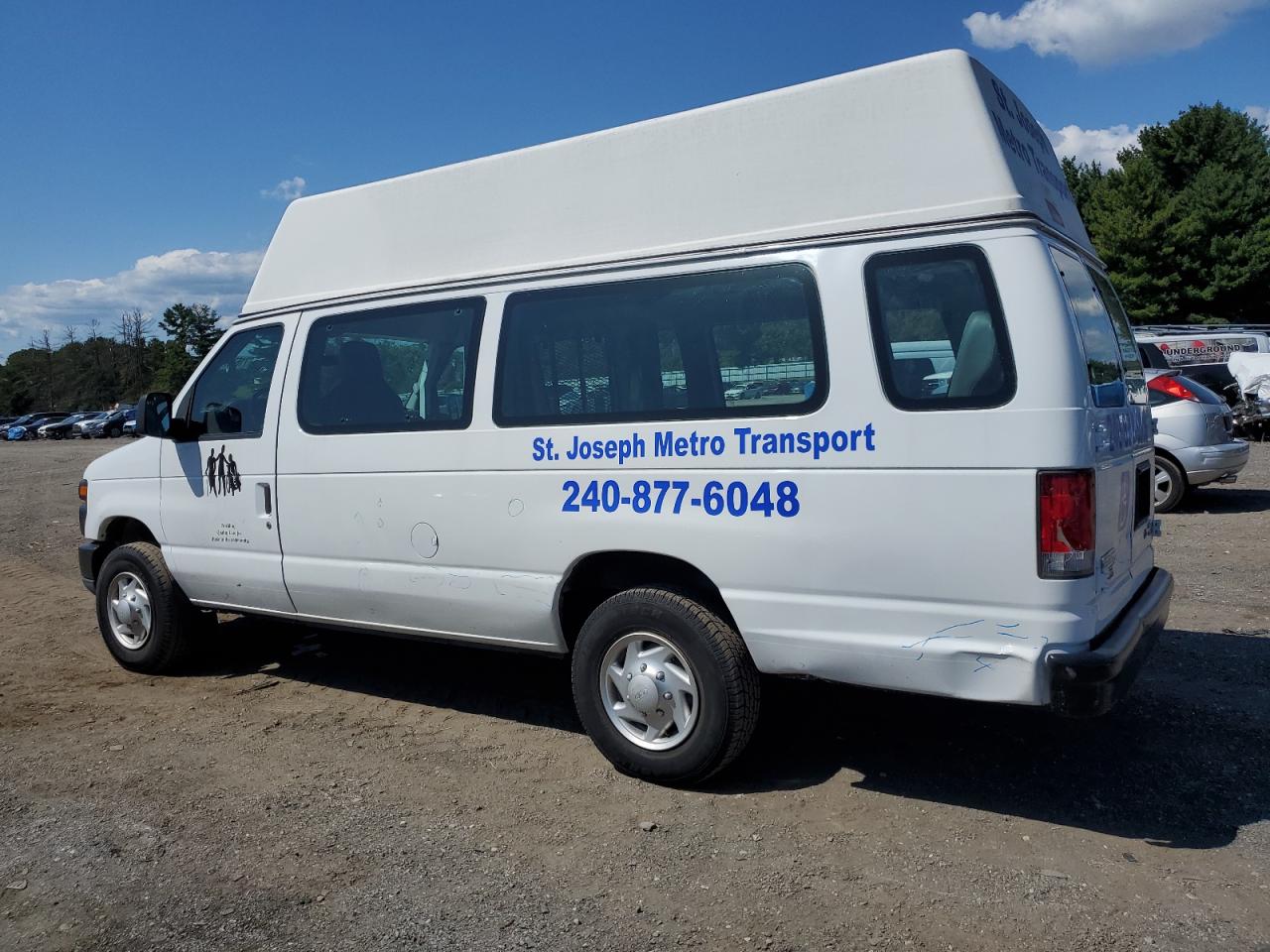 FORD ECONOLINE E250 VAN