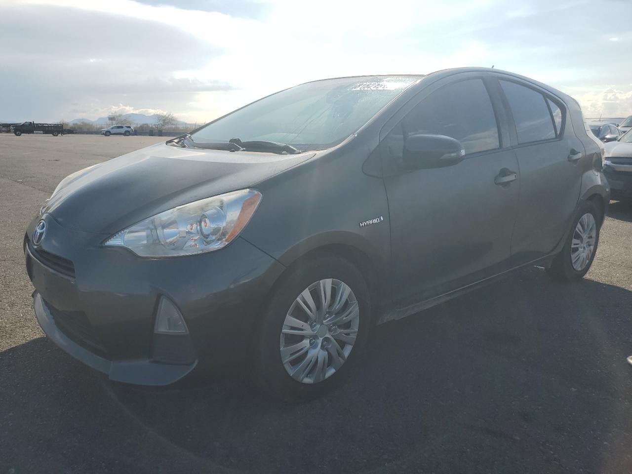 TOYOTA PRIUS C