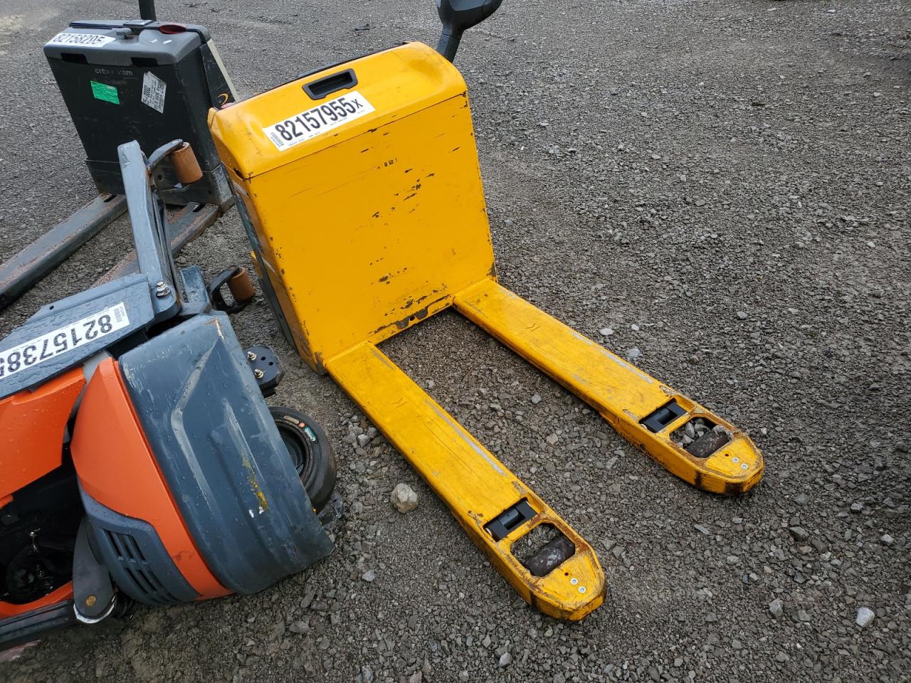 Lot #3246797822 2020 JJOF ELECTRIC PALLET JACK