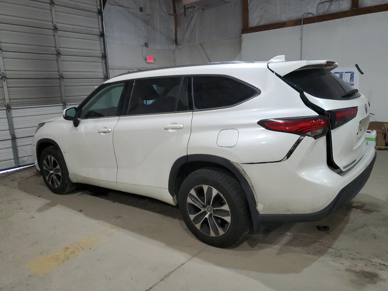 TOYOTA HIGHLANDER XLE