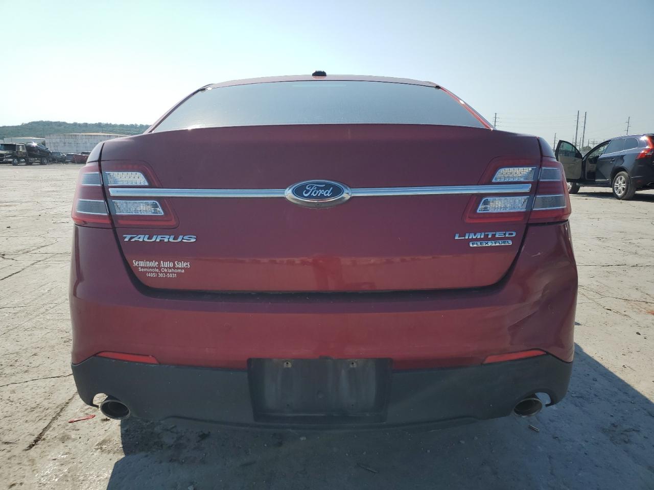 Lot #3302787927 2016 FORD TAURUS LIM