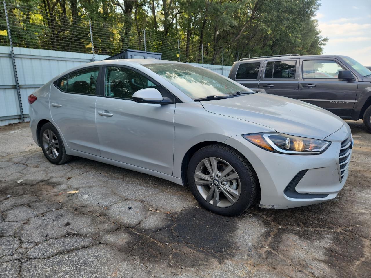 HYUNDAI ELANTRA SEL