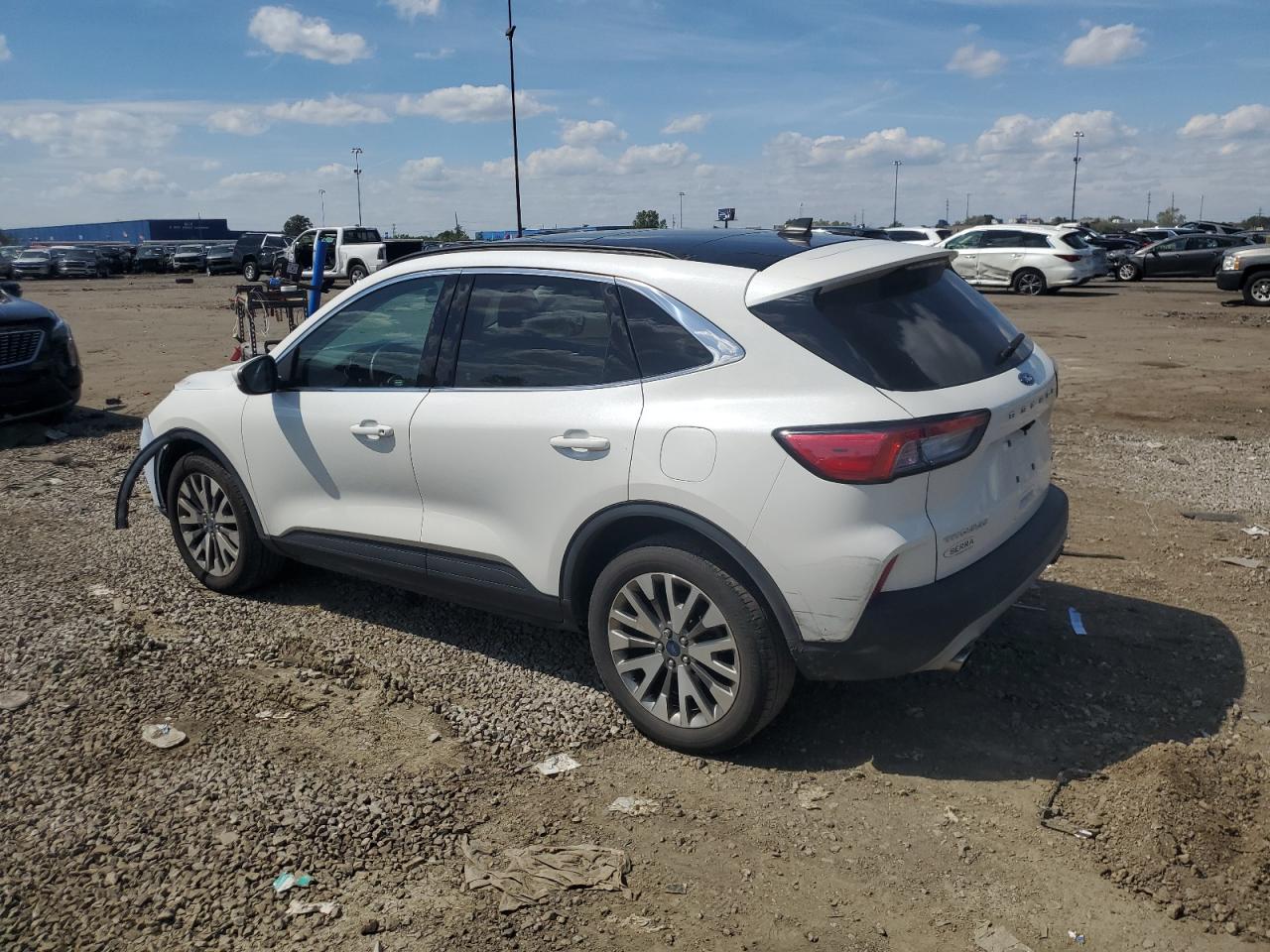 FORD ESCAPE TITANIUM