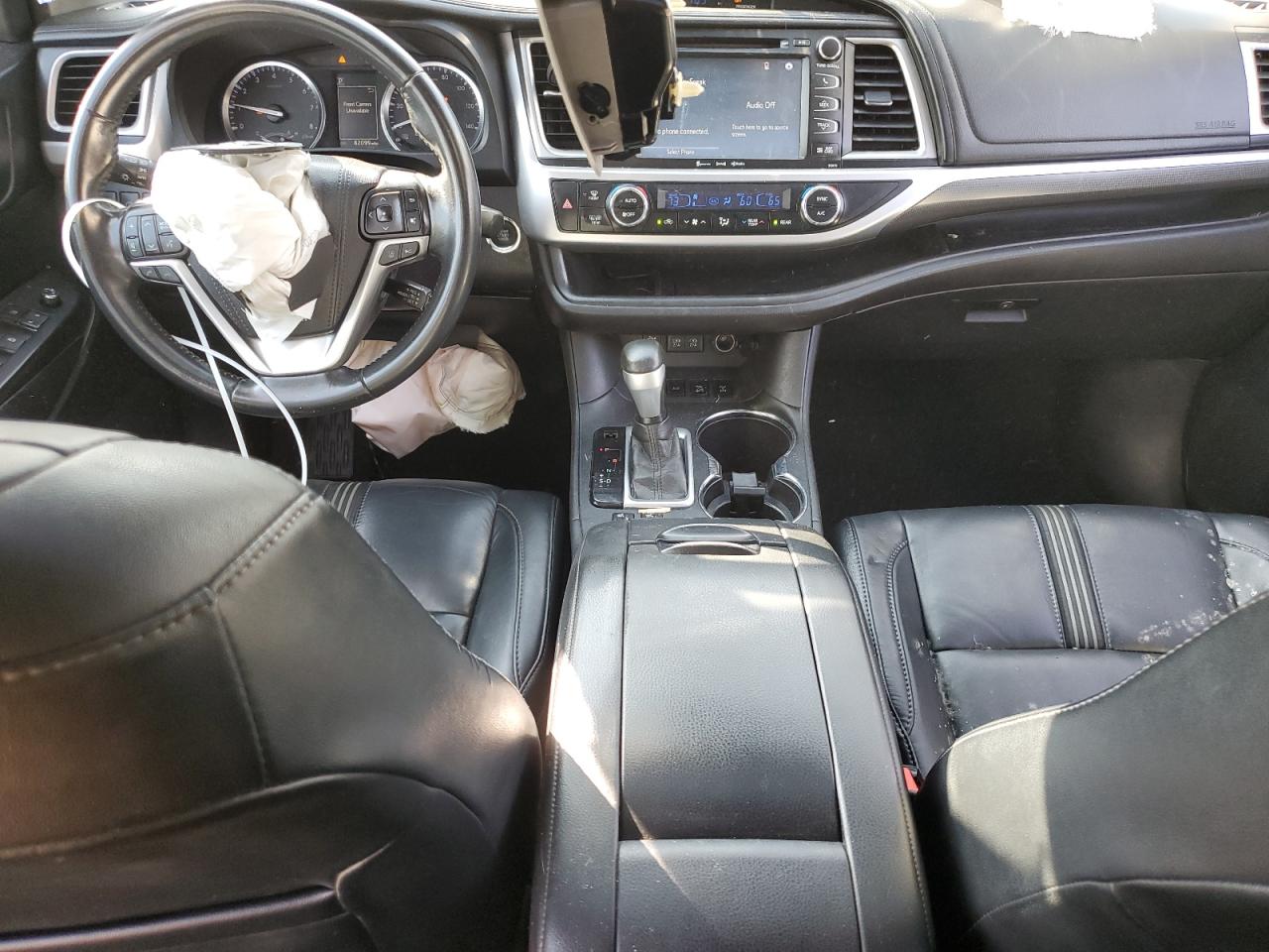 TOYOTA HIGHLANDER SE