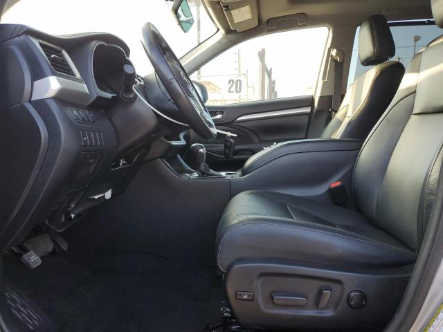 2017 TOYOTA HIGHLANDER SE 5TDJZRFH2HS388353