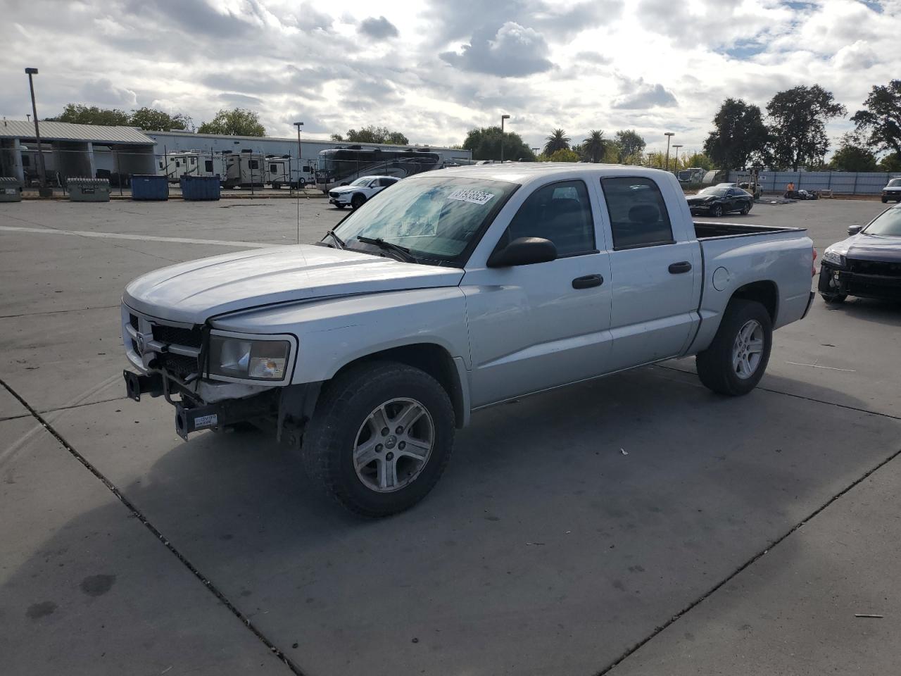 DODGE DAKOTA SLT