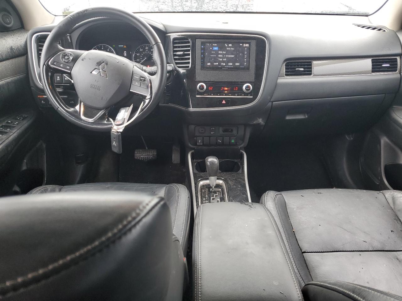 MITSUBISHI OUTLANDER SE