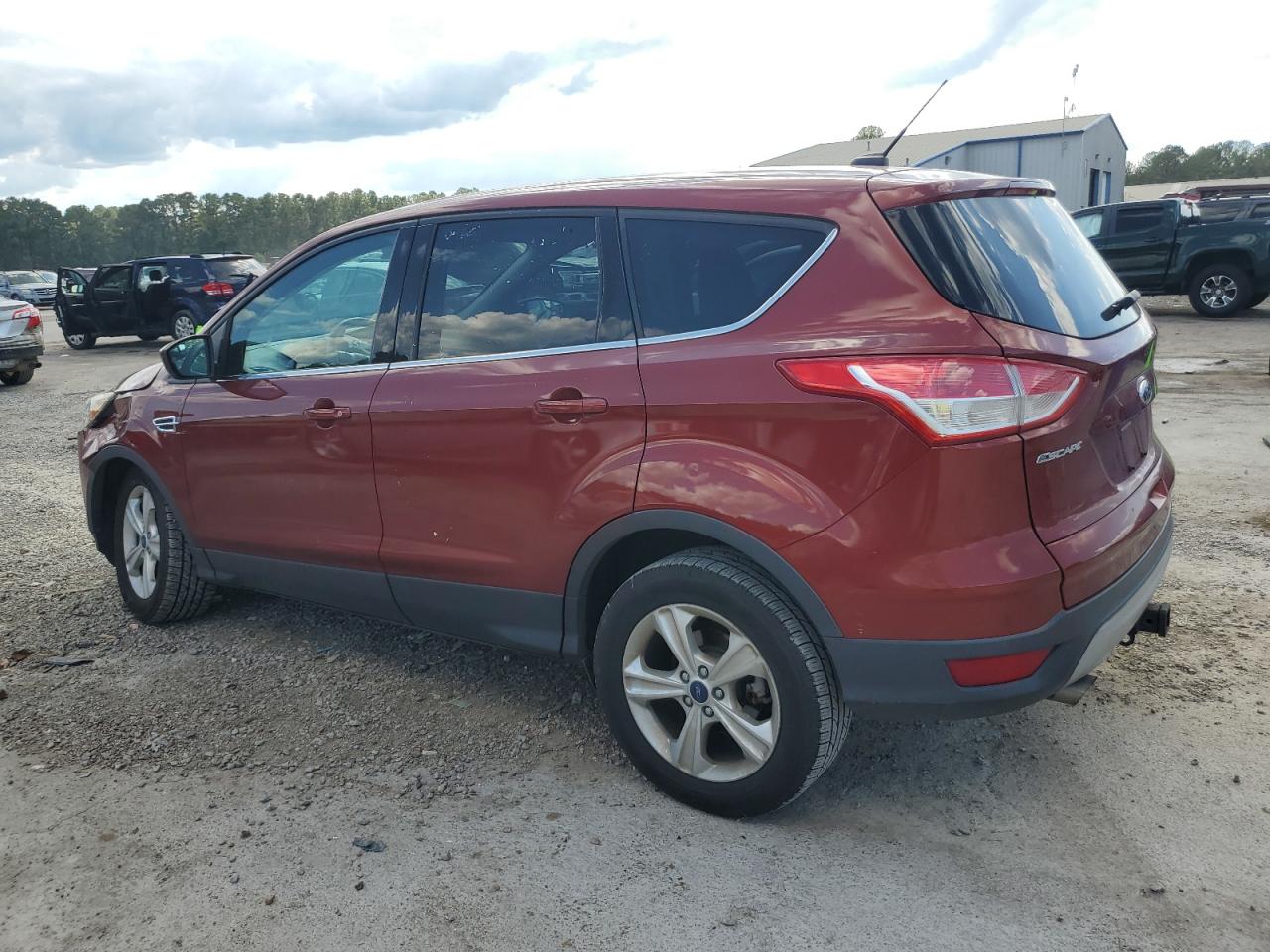 FORD ESCAPE SE
