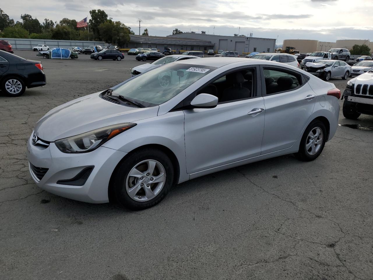 HYUNDAI ELANTRA SE
