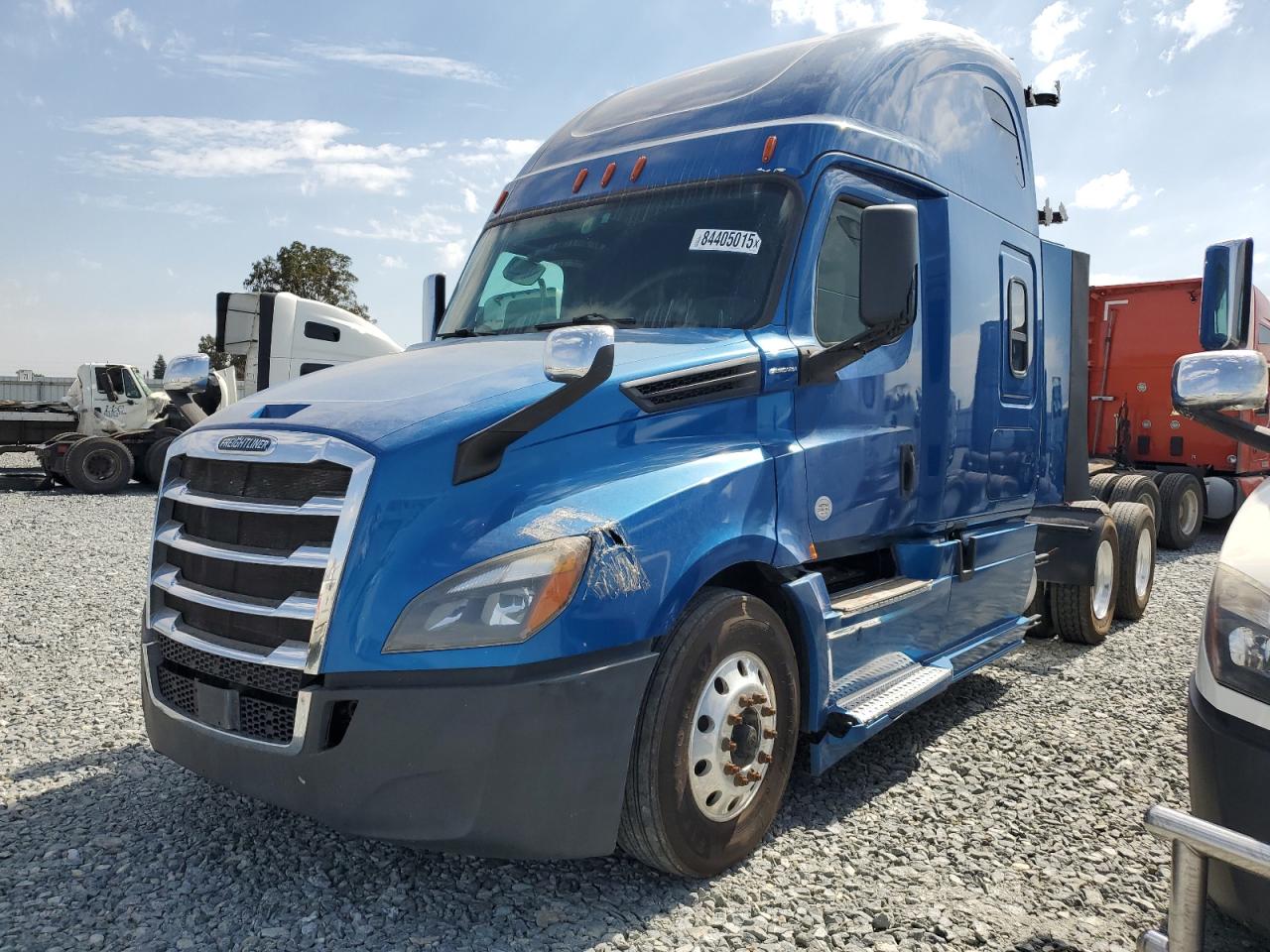 Lot #3257239797 2019 FREIGHTLINER CASCADIA 1