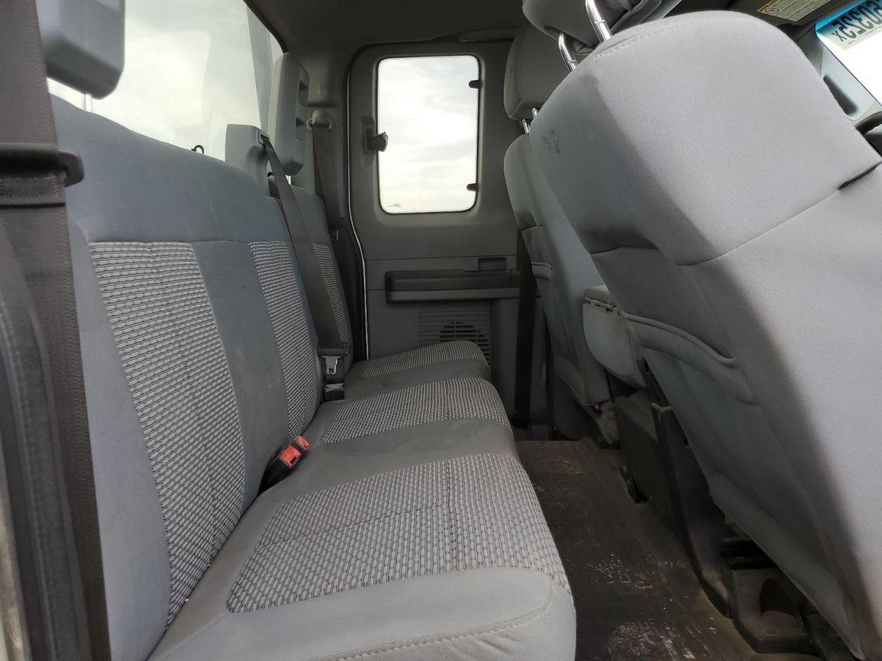 FORD F-550 SUPER DUTY