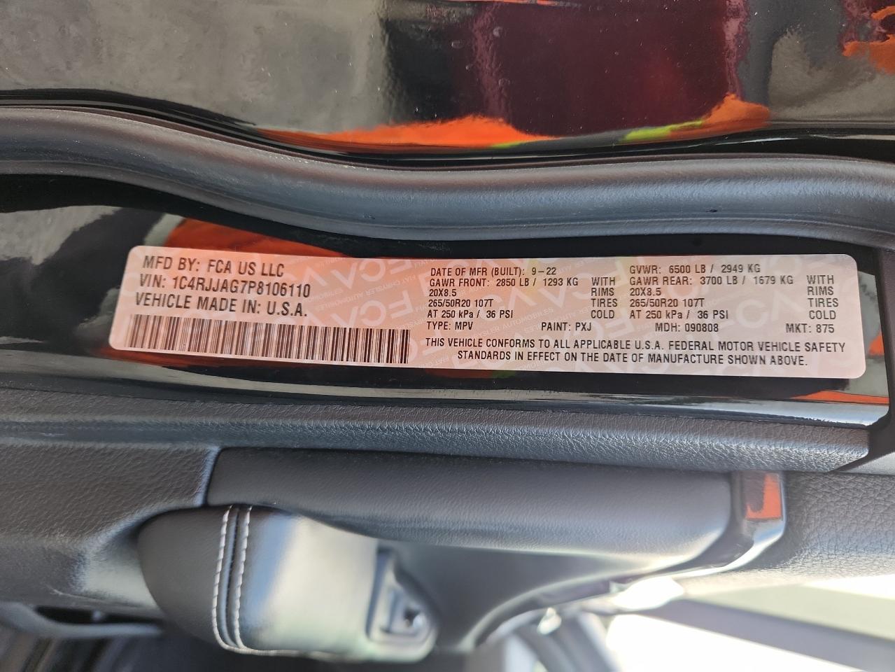 JEEP GRAND CHEROKEE L LAREDO