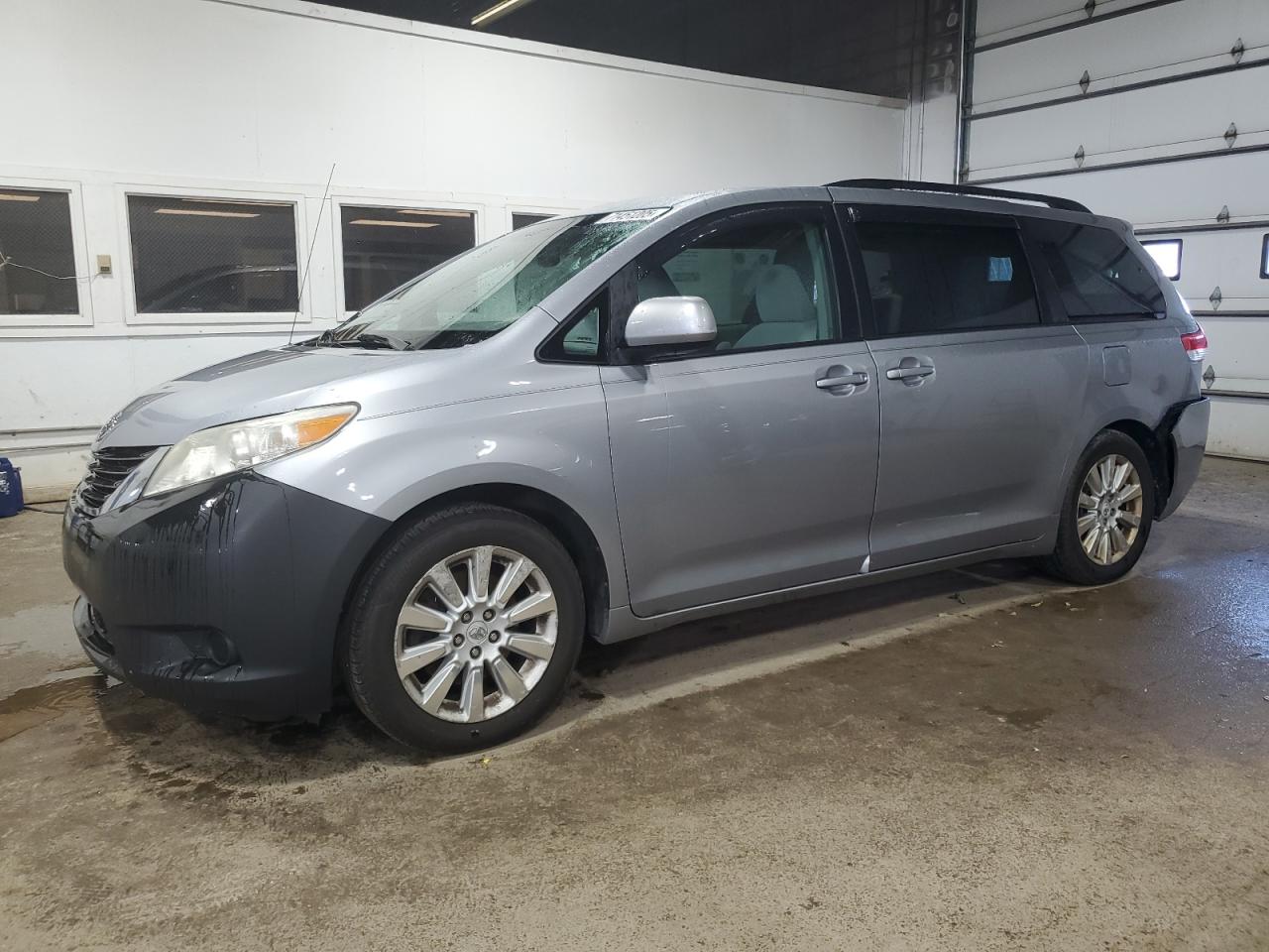Lot #3280452221 2012 TOYOTA SIENNA LE