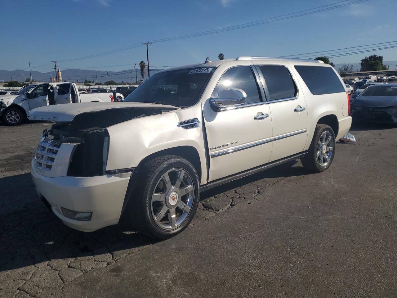 CADILLAC ESCALADE ESV LUXURY