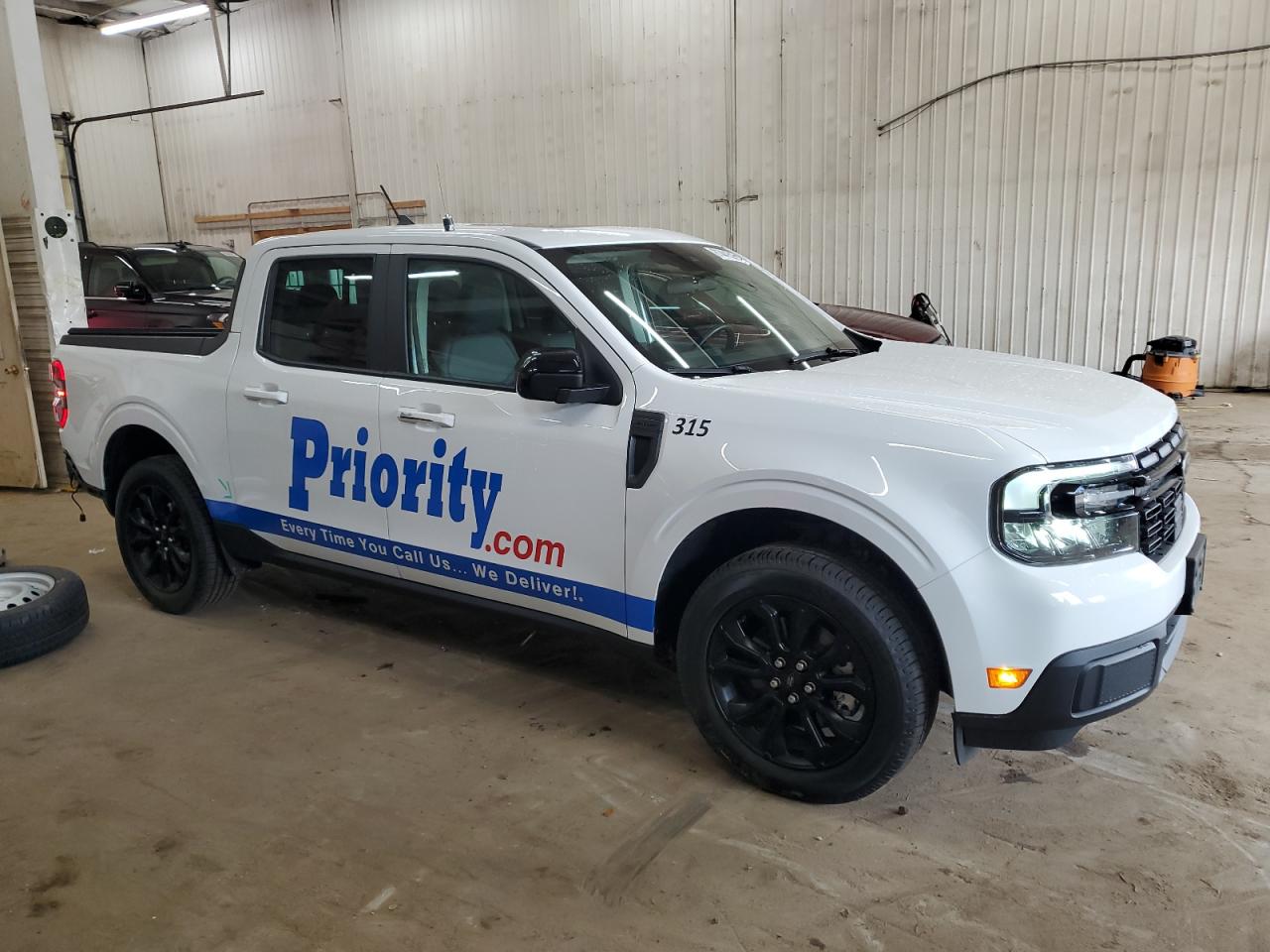 FORD MAVERICK LARIAT