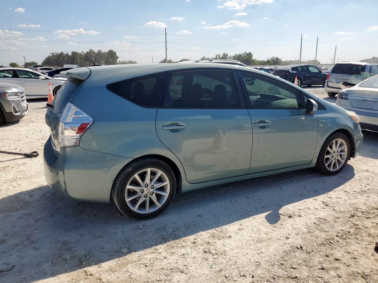 TOYOTA PRIUS V
