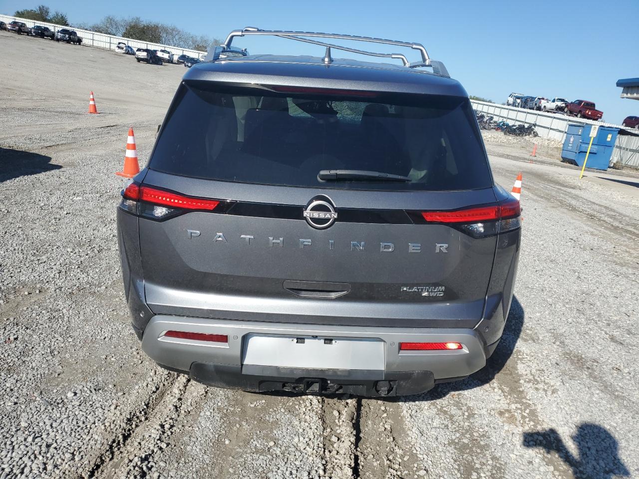 NISSAN PATHFINDER PLATINUM