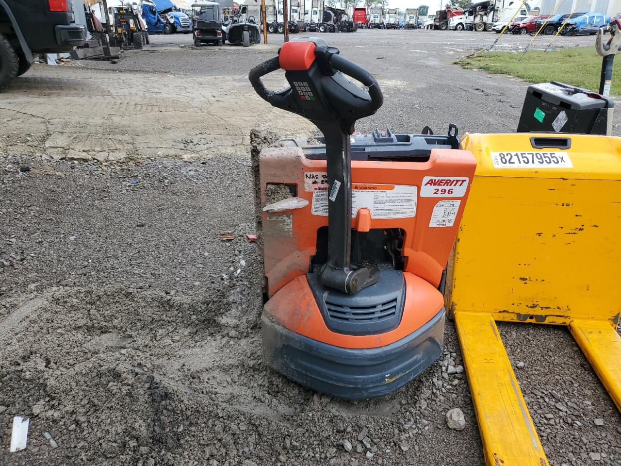 Lot #3246796845 2020 TOYOTA ELECTRIC PALLET JACK