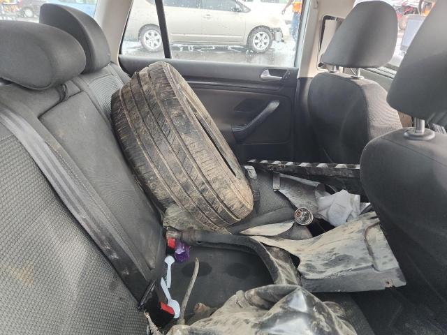 2014 VOLKSWAGEN JETTA S - 3VWKP7AJ3EM600064