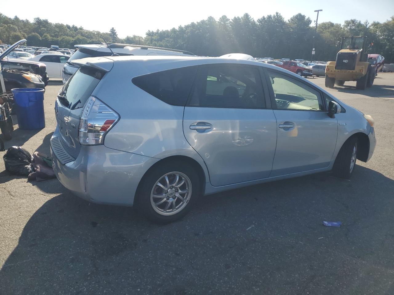 TOYOTA PRIUS V