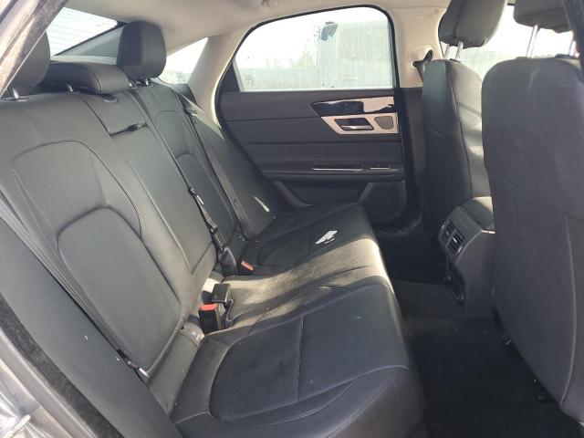 2017 JAGUAR XF PREMIUM SAJBD4BNXHCY42630
